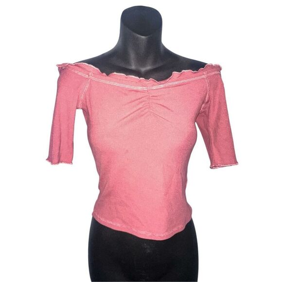 NEW WITH TAGS Beautiful Aemi + Co Lettuce‎ Edge trim top blouse Size small pink - Picture 2 of 7